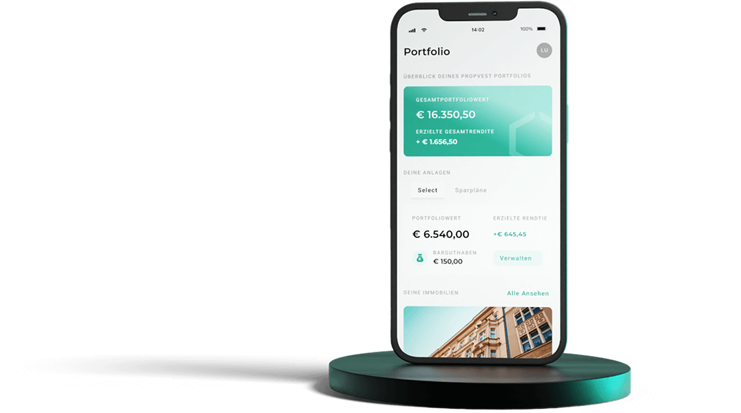 Smartphone auf einem Podest, auf dem die Propvest App zu sehen ist